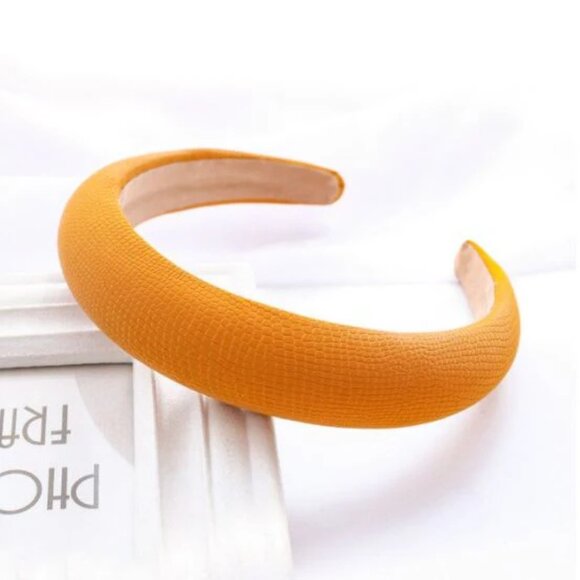 NWOT Corinna Snakeskin Textured Tan Headband - Picture 4 of 4